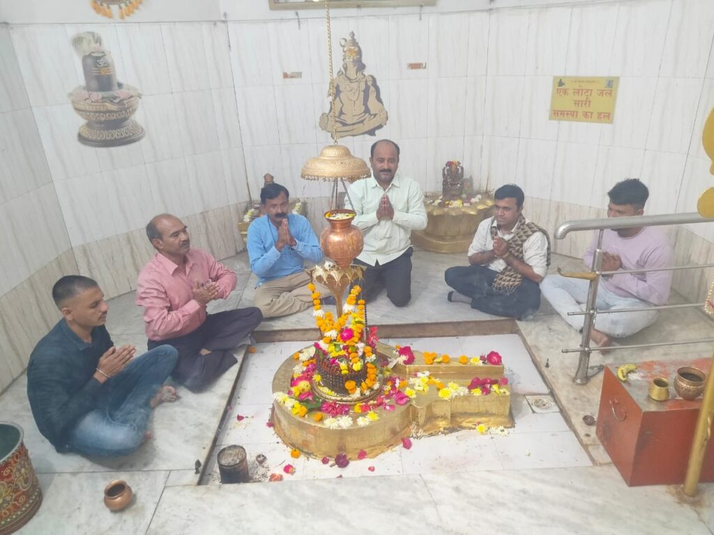 जळगाव खान्देश मराठा वधू वर परिचय ग्रुप तर्फे श्री बडे जटाधारी महादेव मंदिरास वॉटर कुलर व आर ओ मशीन सप्रेम भेट 6 जळगाव खान्देश मराठा वधू वर परिचय ग्रुप तर्फे श्री बडे जटाधारी महादेव मंदिरास वॉटर कुलर व आर ओ मशीन सप्रेम भेट 5