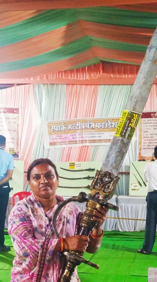 धुळे येथील सांस्कृतिक महोत्सव मधील शस्रास्र प्रदर्शन
