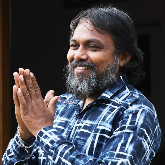 खान्देशी दिग्दर्शक व अभिनेते संजय सोनवणे सम्मानित 2 खान्देशी दिग्दर्शक व अभिनेते संजय सोनवणे